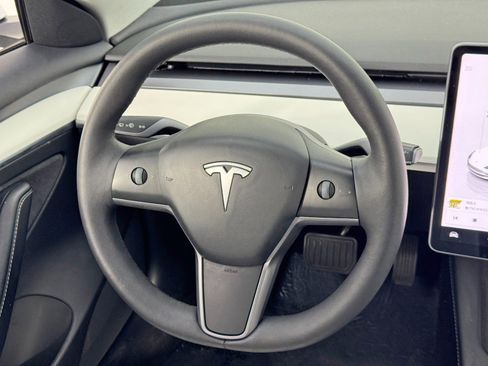 Used 2022 Tesla Model 3 image 18