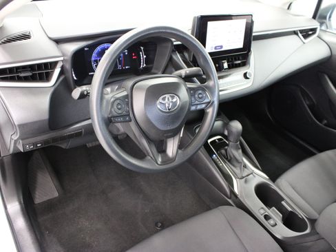 Used 2026 Toyota Corolla LE FWD image 13