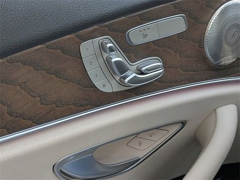 Used 2022 Mercedes-Benz E 350 Sedan image 15