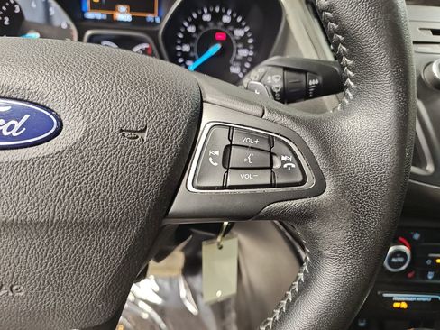 Used 2018 Ford Escape SE w/ SE Sport Appearance Package image 24