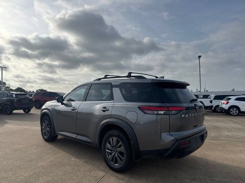 Certified 2024 Nissan Pathfinder SV w/ Cargo Package FWD image 12
