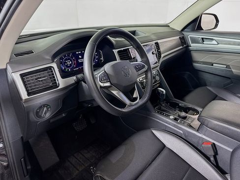 Used 2023 Volkswagen Atlas SE w/ Panoramic Sunroof Package AWD/4WD image 9