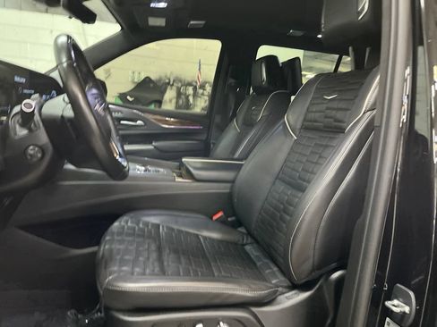 Used 2023 Cadillac Escalade Sport Platinum AWD/4WD image 15