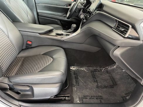 Used 2024 Toyota Camry SE image 26