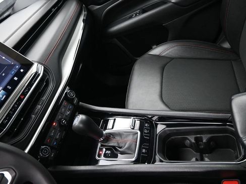 Used 2025 Jeep Compass Trailhawk w/ Trailer Tow Group image 21