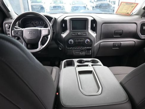 Used 2024 Chevrolet Silverado 1500 Custom Trail Boss AWD/4WD image 40