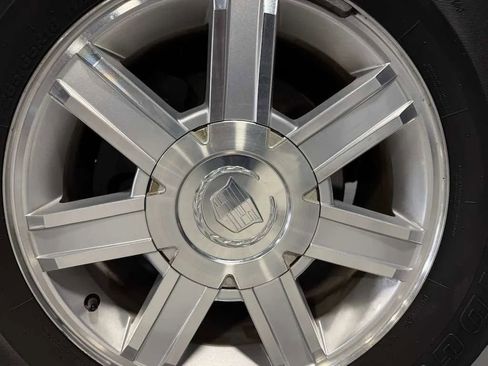 Used 2013 Cadillac Escalade AWD image 10