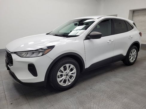 Used 2023 Ford Escape Active image 2