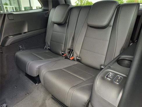 New 2025 Mercedes-Benz GLS 450 4MATIC image 15
