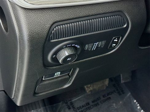 Used 2024 Jeep Wagoneer L Series II image 10