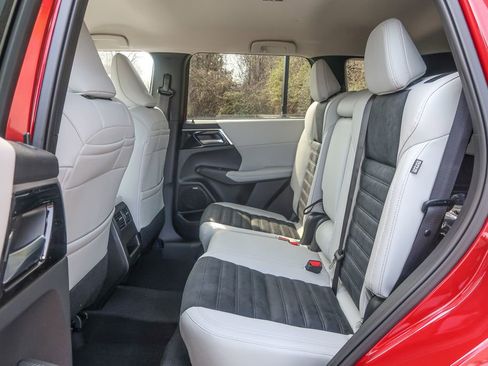 New 2026 Mitsubishi Outlander SE AWD/4WD image 22