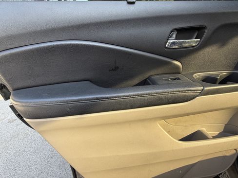 Used 2016 Honda Pilot Touring image 29