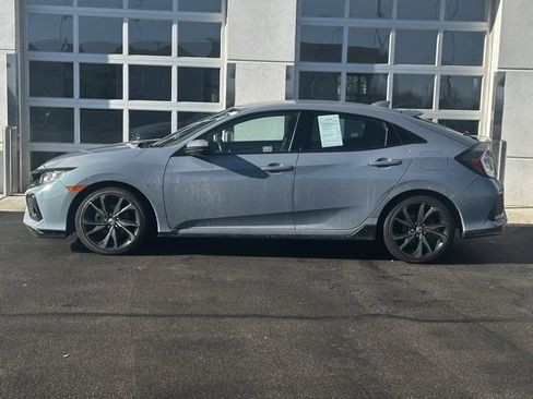 Used 2017 Honda Civic Sport image 3