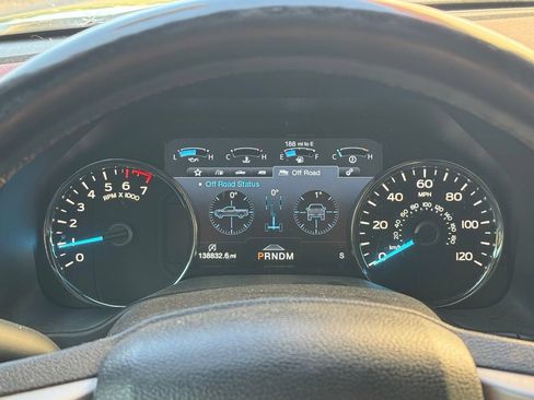Used 2018 Ford F150 Platinum w/ Equipment Group 701A Luxury AWD/4WD image 8