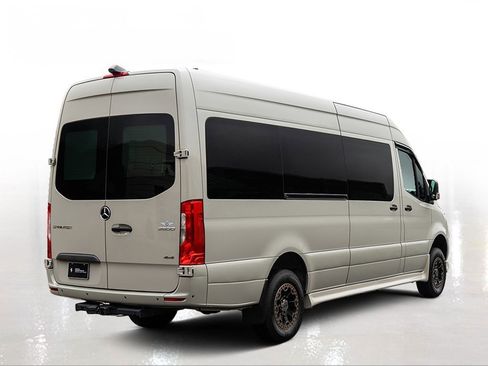 Used 2022 Mercedes-Benz Sprinter 2500 image 7