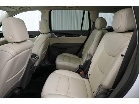 Used 2024 Cadillac XT6 Premium Luxury w/ Technology Package image 20