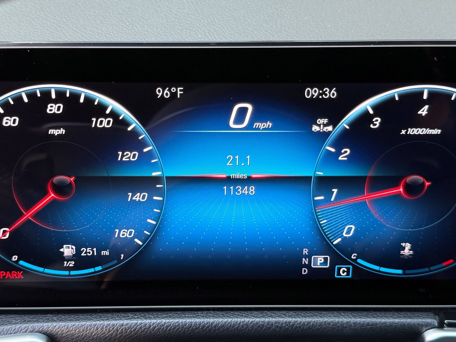Used 2023 Mercedes-Benz GLB 250 image 30