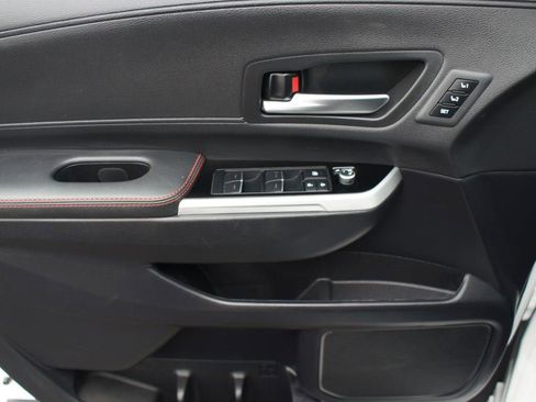 Used 2025 Toyota Sienna XSE w/ XSE Premium Package image 30