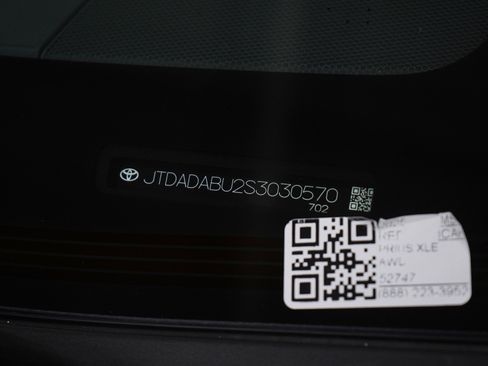 Used 2025 Toyota Prius XLE image 22