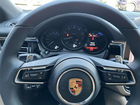 New 2026 Porsche Macan AWD/4WD image 21