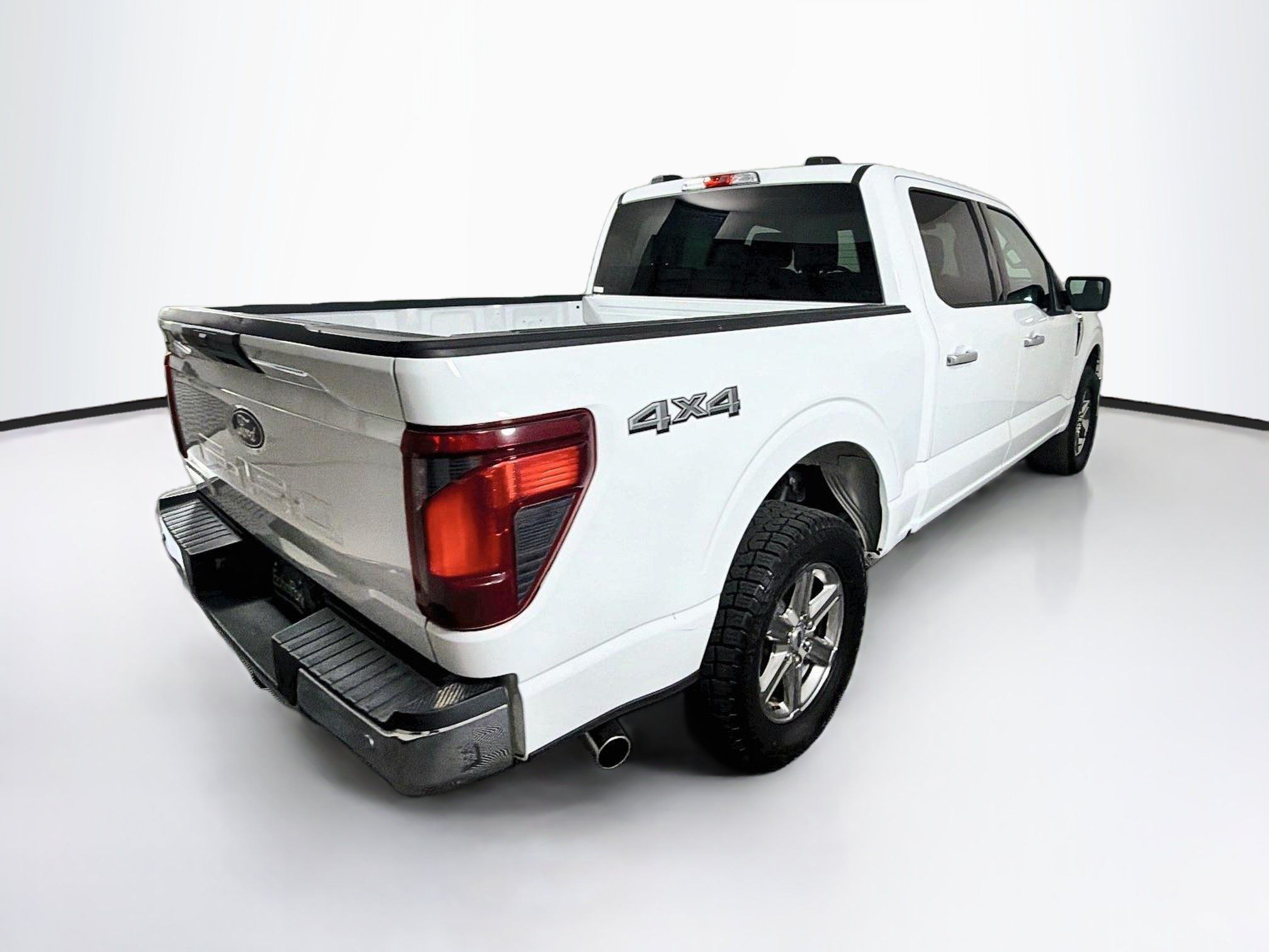 Used 2025 Ford F150 XLT w/ Equipment Group 301A Standard AWD/4WD image 9