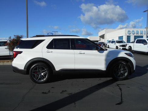 New 2026 Ford Explorer ST image 25