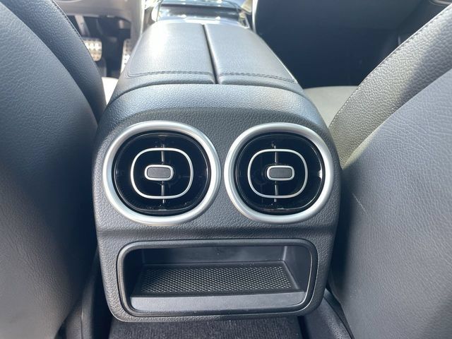 Used 2022 Mercedes-Benz C 300 Sedan w/ Pinnacle Trim Package image 22