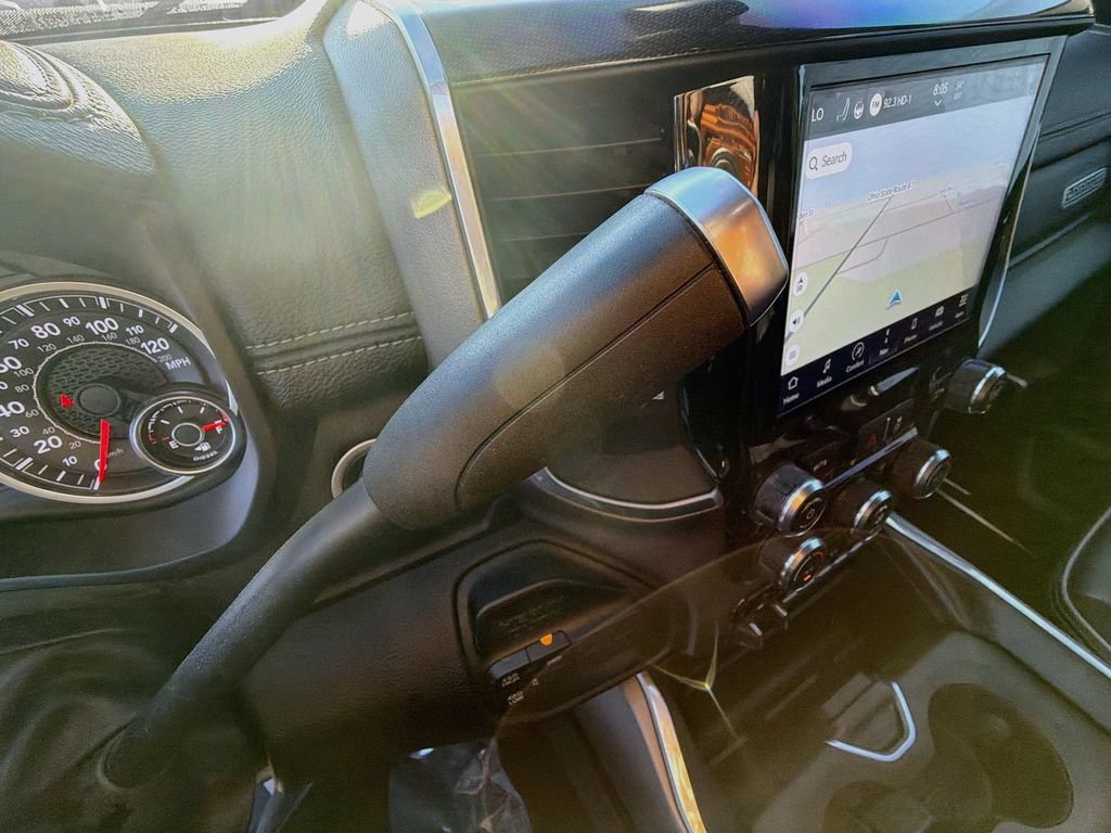 Used 2022 RAM 2500 Laramie w/ Night Edition AWD/4WD image 17