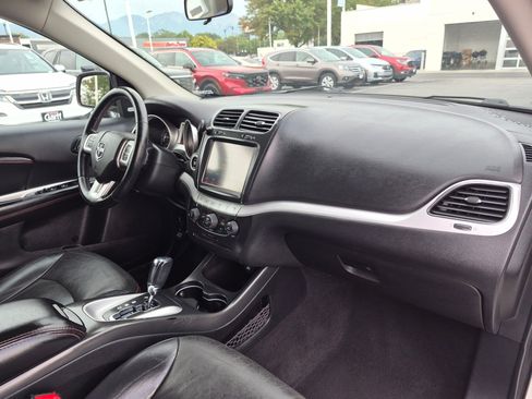 Used 2018 Dodge Journey GT AWD/4WD image 32