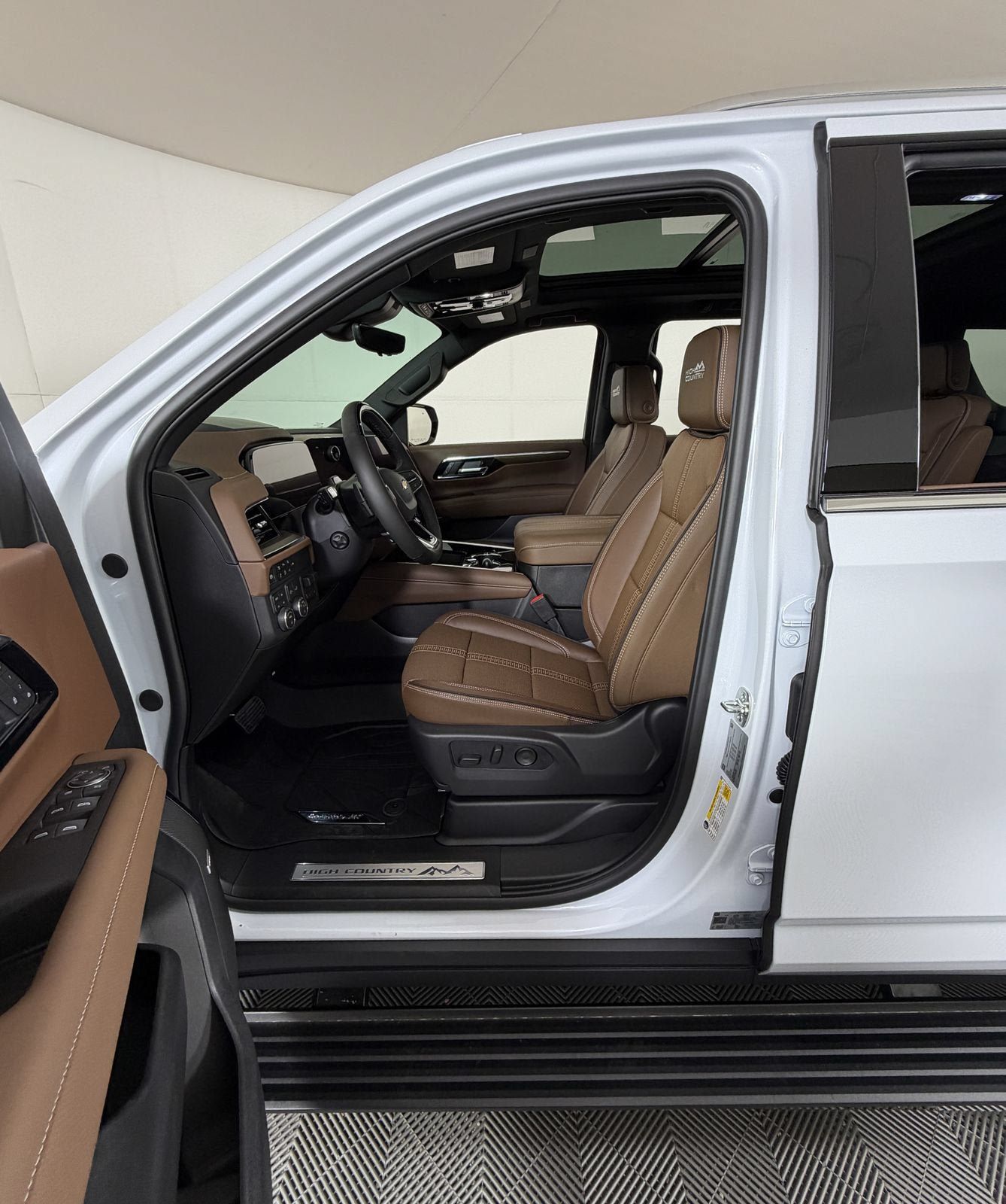New 2026 Chevrolet Tahoe High Country AWD/4WD image 10