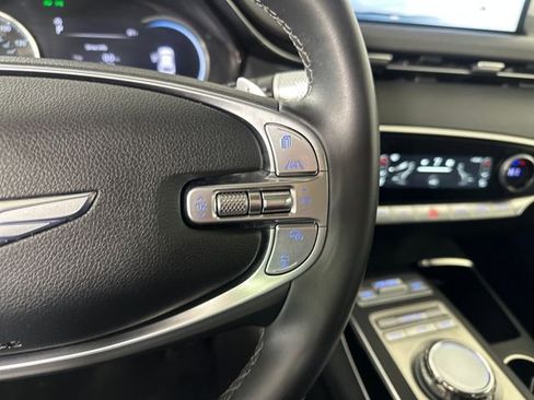Used 2025 Genesis GV70 2.5T AWD/4WD image 16