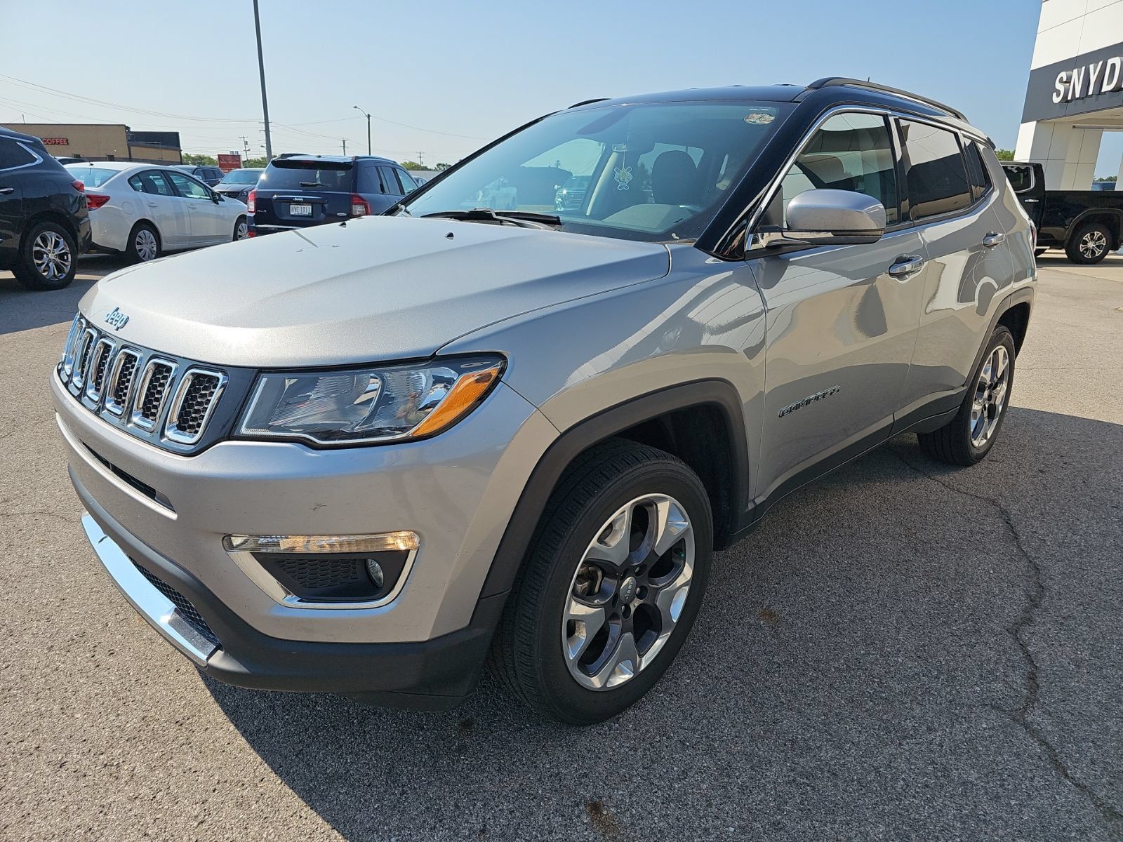 Used 2020 Jeep Compass Limited AWD/4WD image 3