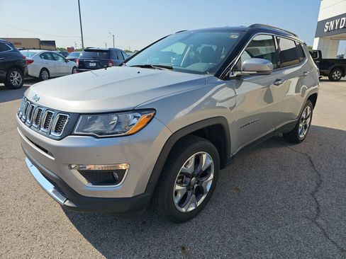 Used 2020 Jeep Compass Limited AWD/4WD image 3