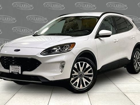 Used 2021 Ford Escape Titanium AWD/4WD image 3