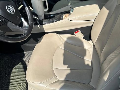 Used 2020 Buick Envision Essence w/ LPO, Cargo Package FWD image 5