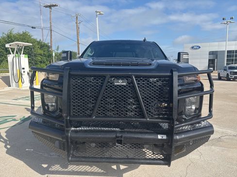 Used 2023 Chevrolet Silverado 2500 Custom w/ Custom Convenience Package AWD/4WD image 8