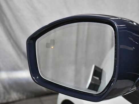 Used 2022 Land Rover Range Rover Evoque SE image 12