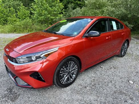 Used 2023 Kia Forte GT-Line w/ GT-Line Premium Package FWD image 4