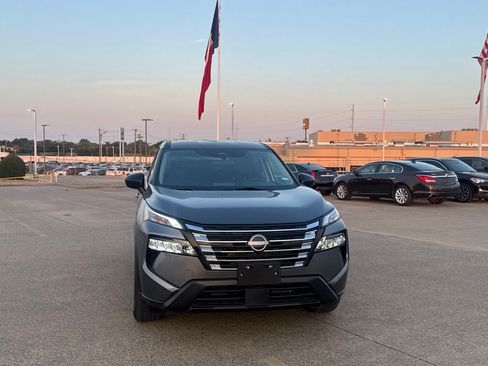 Certified 2024 Nissan Rogue S FWD image 4