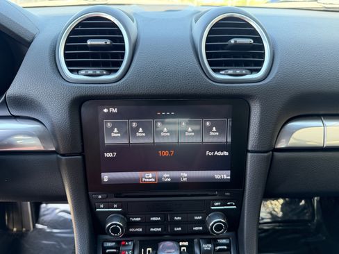 Certified 2019 Porsche 718 Cayman S RWD image 21