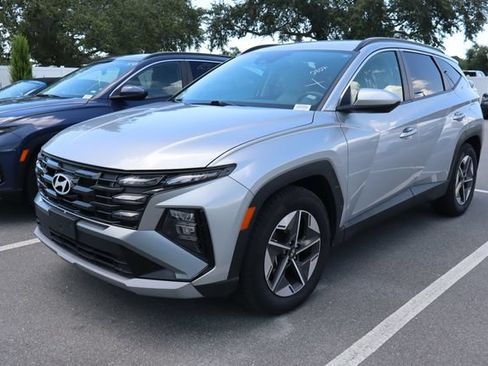 Used 2025 Hyundai Tucson SEL FWD image 4