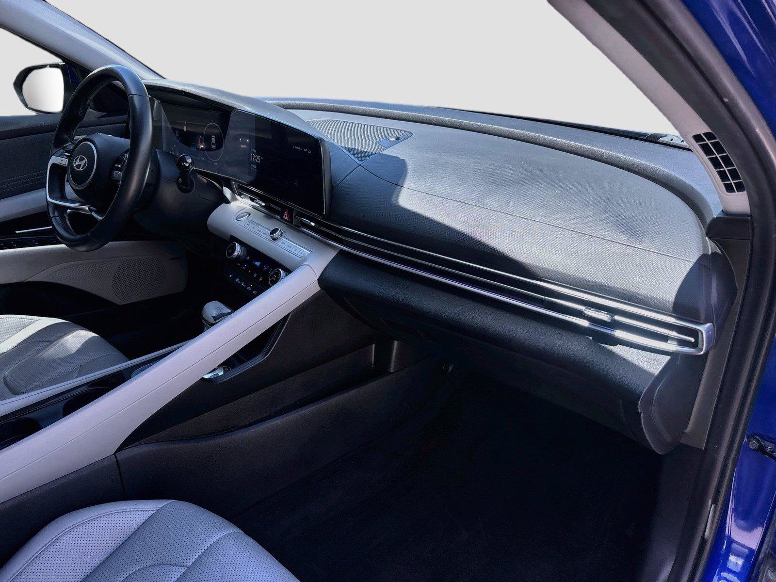 Used 2024 Hyundai Elantra Limited FWD image 25