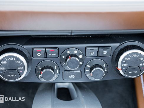 Used 2016 Ferrari California T image 27