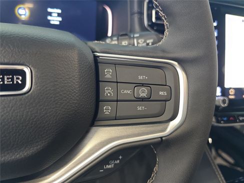 New 2026 Jeep Grand Wagoneer Limited AWD/4WD image 29