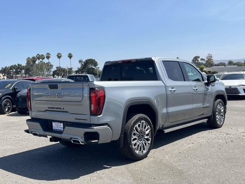 New 2026 GMC Sierra 1500 Denali Ultimate w/ LPO, Black Badging Package AWD/4WD image 3