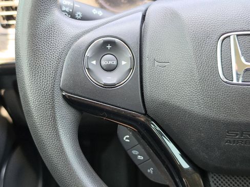 Used 2020 Honda HR-V LX image 15