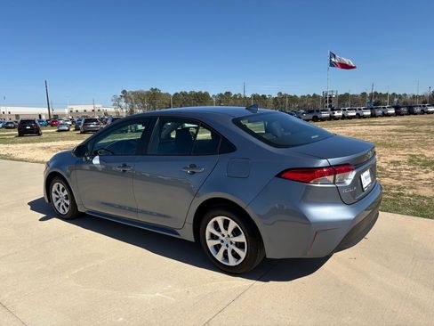 Used 2026 Toyota Corolla LE image 6