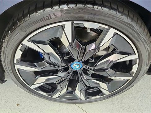 Used 2025 BMW i5 eDrive40i w/ M Sport Package image 57