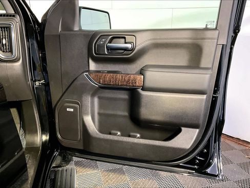 Used 2022 GMC Sierra 1500 Denali w/ Denali Premium Package image 23