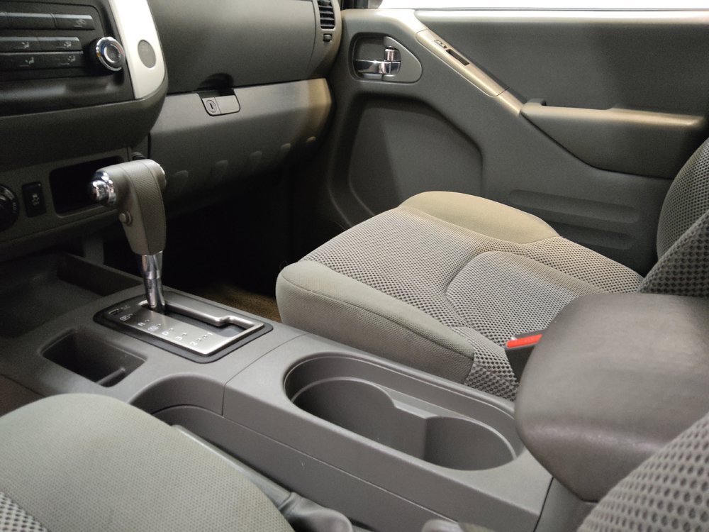 Used 2018 Nissan Frontier SV AWD/4WD image 26